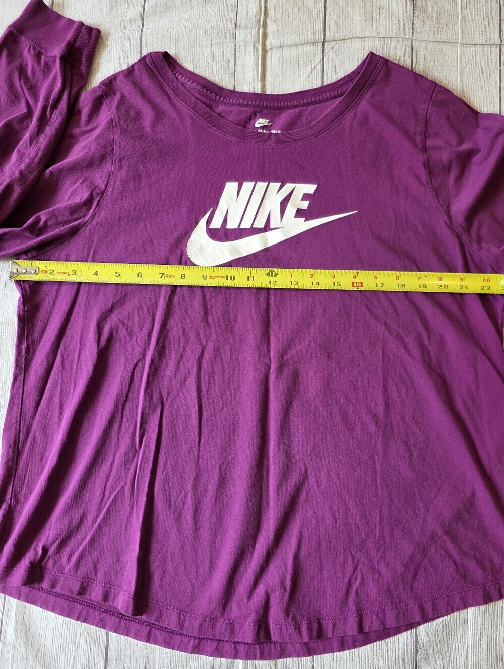 The Nike Tee Women's Size 1X Long Sleeve Plum Spellout Cotton Active Casual - Picture 7 of 7